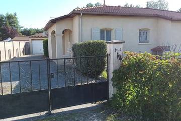 Location de vacances pour 7 personnes, avec jardin et terrasse à Le Porge