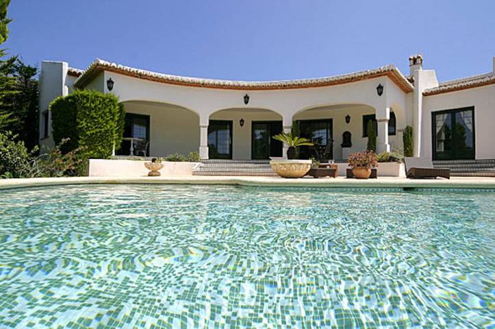 Ferienhaus für 6 Personen, mit Garten und Pool, mit Haustier