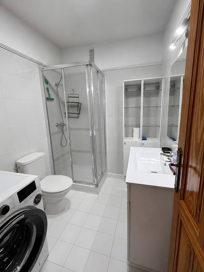 Ganze Wohnung, Ferienwohnung 'Maika's' mit Meerblick, Gemeinschaftspool und WLAN in San Eugenio Alto, Adeje