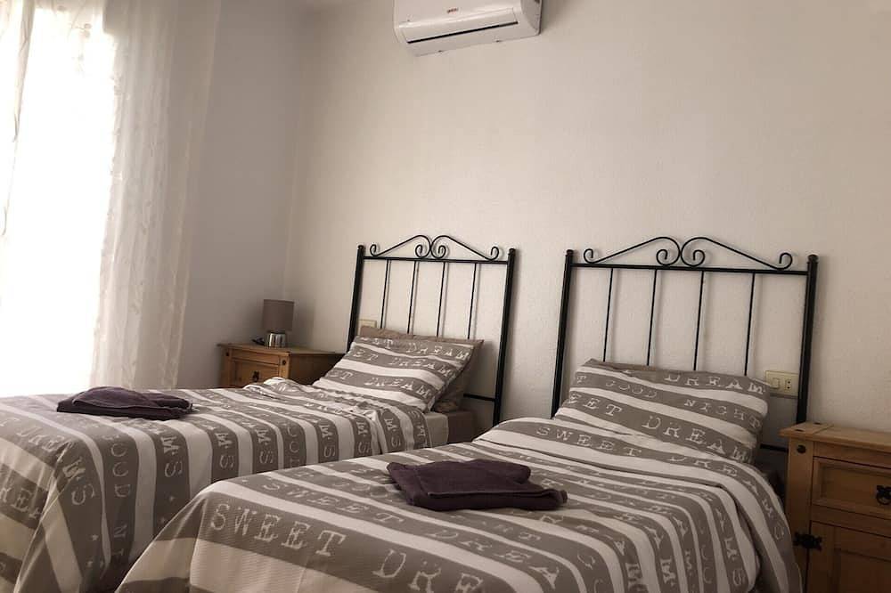 Puerto de Mazarrón 2 or 3 Bedroom House with Large Roof Terrace in Puerto de Mazarrón, Mazarrón