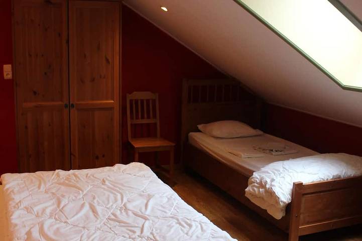 Gîte pour 16 personnes, avec terrasse et jardin dans Nadrin - 4