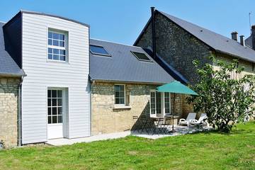 Gîte pour 5 personnes, avec jardin dans Thue et Mue