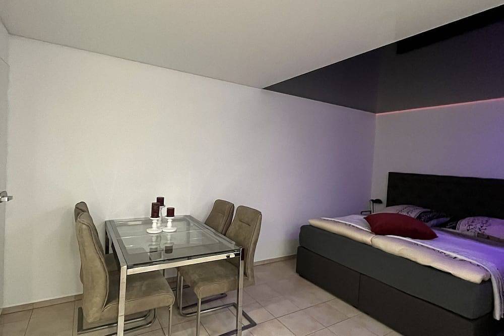 Apartamento inteiro, Apartment with terrace, 48sqm. for max. 4 persons in Buhlertal, Central Black Forest