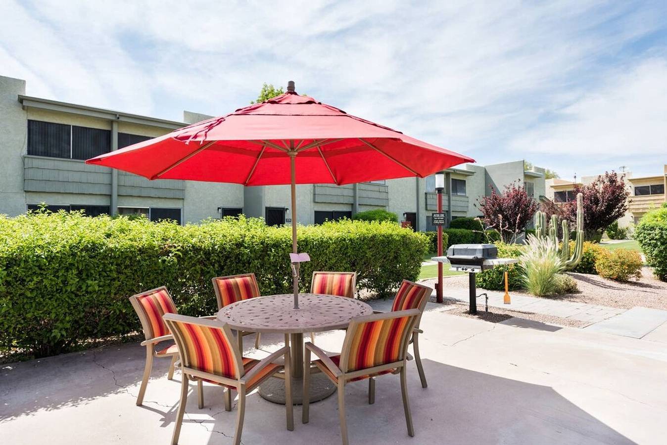 Entire apartment, Walk 2 Old Town - Pool View Fashion Square in Camelback Mountain, Scottsdale