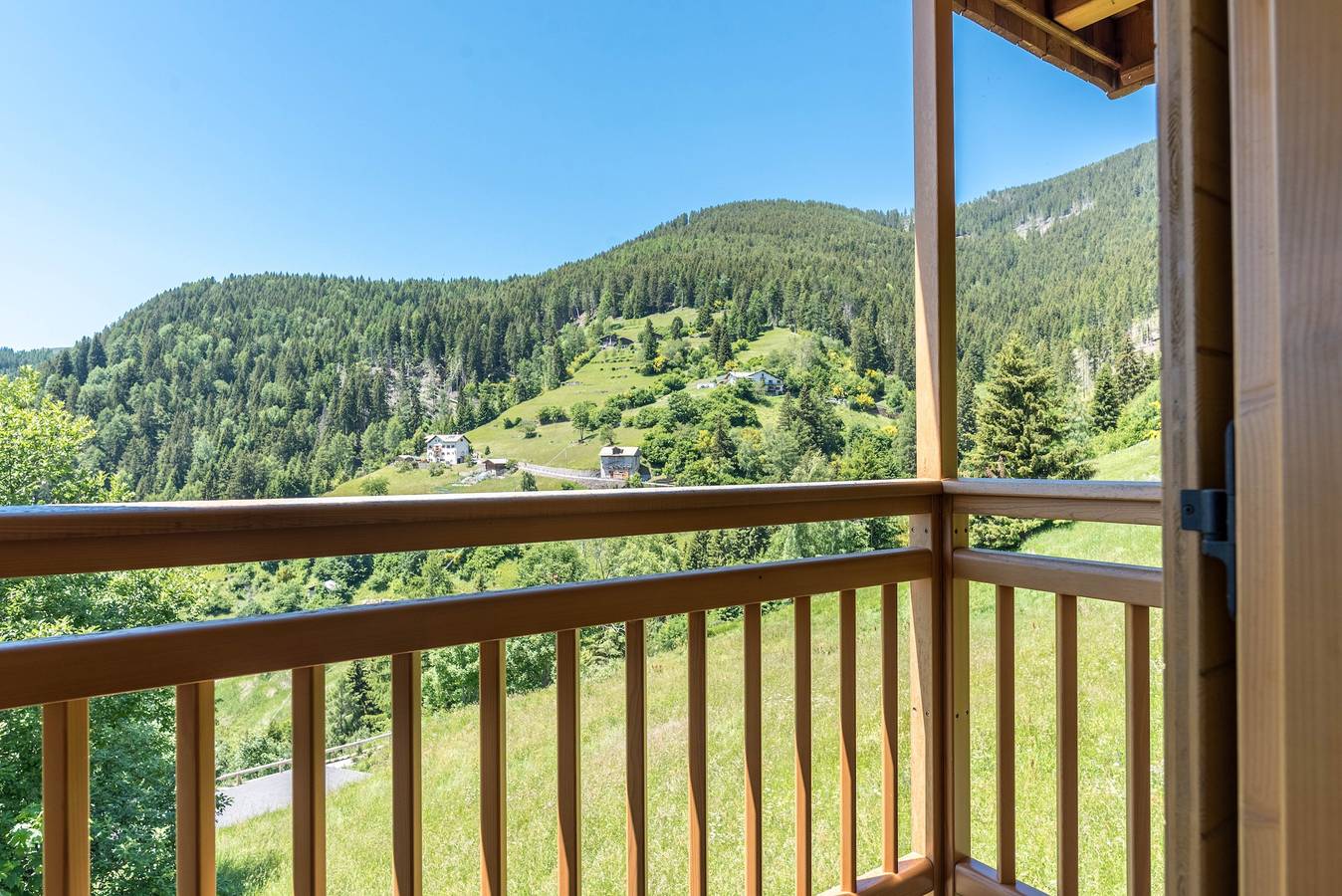 Casa vacanze alpina "Baita Serpillo" con vista unica sulle montagne e giardino privato in Palù del Fersina, Valsugana