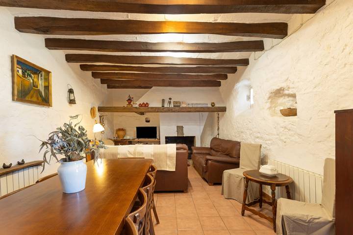 Casa rural 'Emilli' con vistas a la montaña, Wi-Fi y aire acondicionado in Gelida, Interior de Barcelona