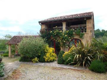Location de vacances pour 4 personnes, avec terrasse et jardin à Saint-Sulpice-d'Excideuil