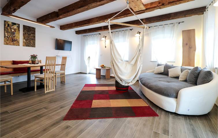 Ganze Ferienwohnung, Gemütliche 80 m² große Wohnung mit Bergblick, Küche und Terrasse in Bezirk Rohrbach