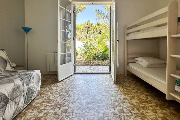 Location de vacances pour 8 personnes, avec jardin, animaux acceptés dans Plage de la Palmyre - 4