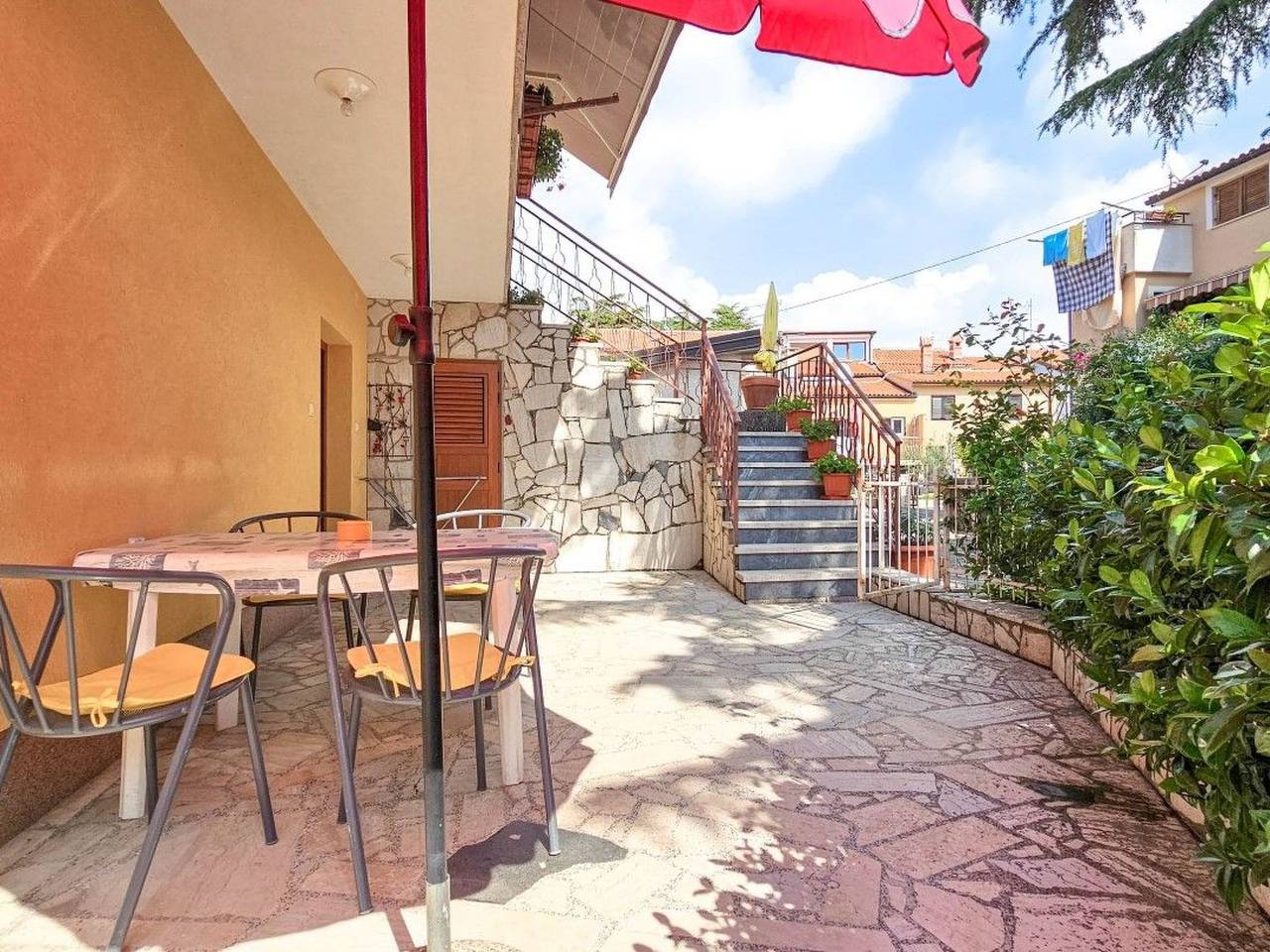 Ganze Wohnung, Wohnung in der Altstadt mit Terrasse und Parkplatz in Novigrad, Umag und Umgebung
