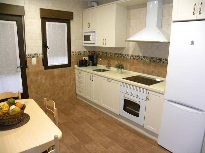 Casa de vacaciones para 13 personas, con jacuzzi además de jardín y piscina en Comarca de Segovia - 3