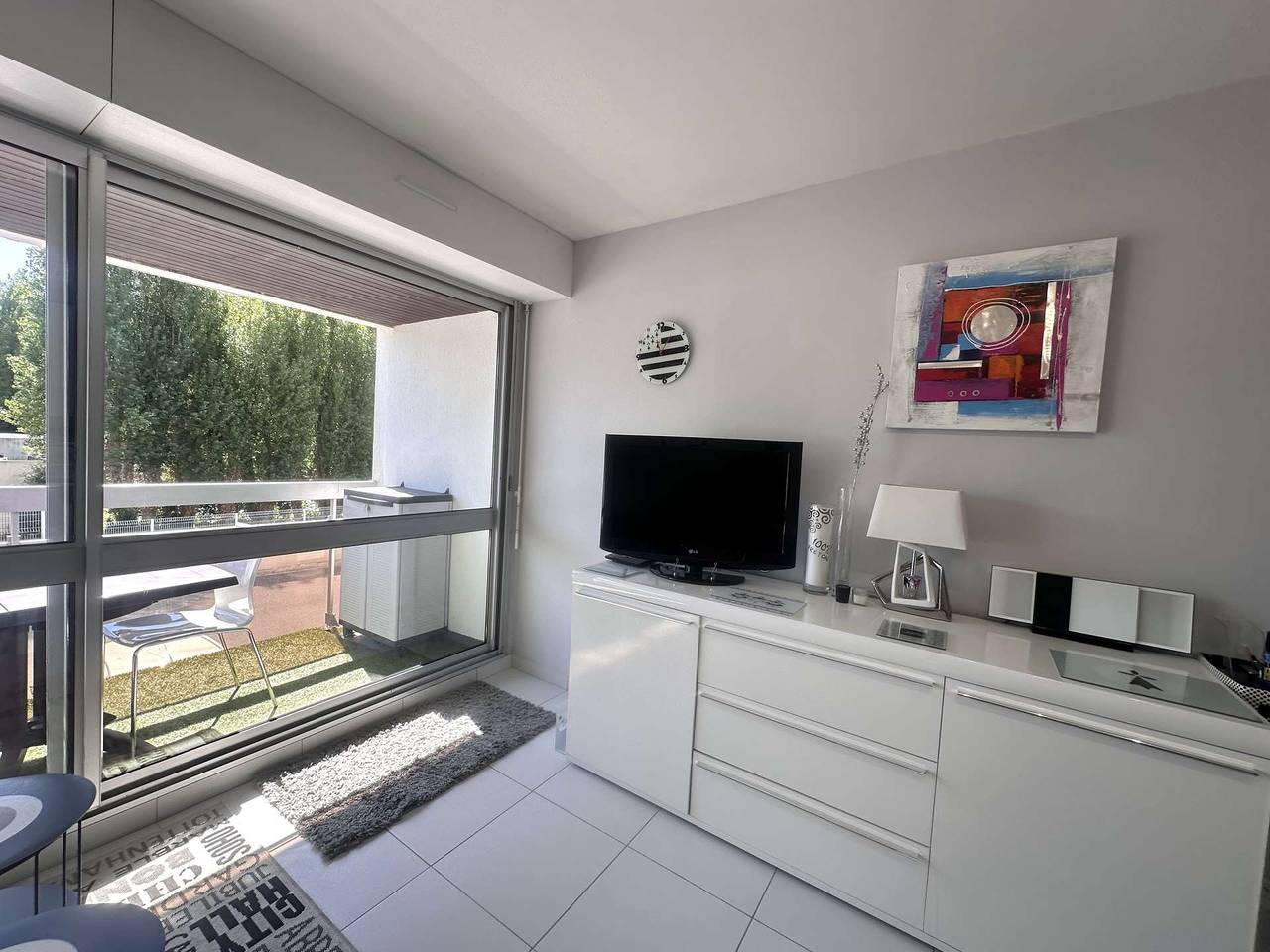 Entire holiday apartment, Renovated one-bedroom apartment, 100m from the sea and 350m from the Thalassotherapy center! in Bénodet, Quimper region