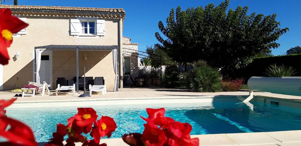 Gîte pour 4 personnes, avec terrasse ainsi que piscine et jardin dans Drôme provençale - 4