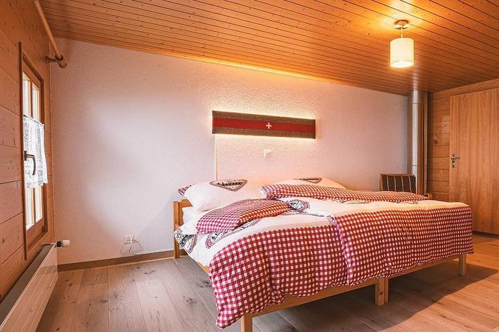 Chalet Rösi | Holiday apartment with hot tub in the mountains in Adelboden, Frutigen - Lenk - Adelboden