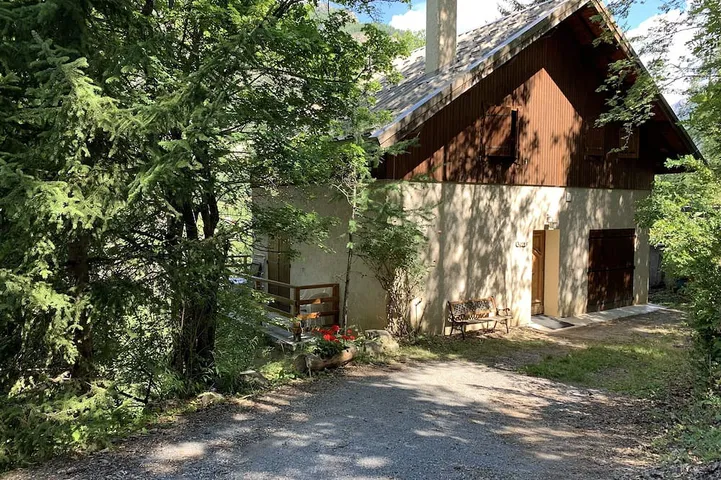Chalet für 6 Personen, mit Terrasse und Garten - 1