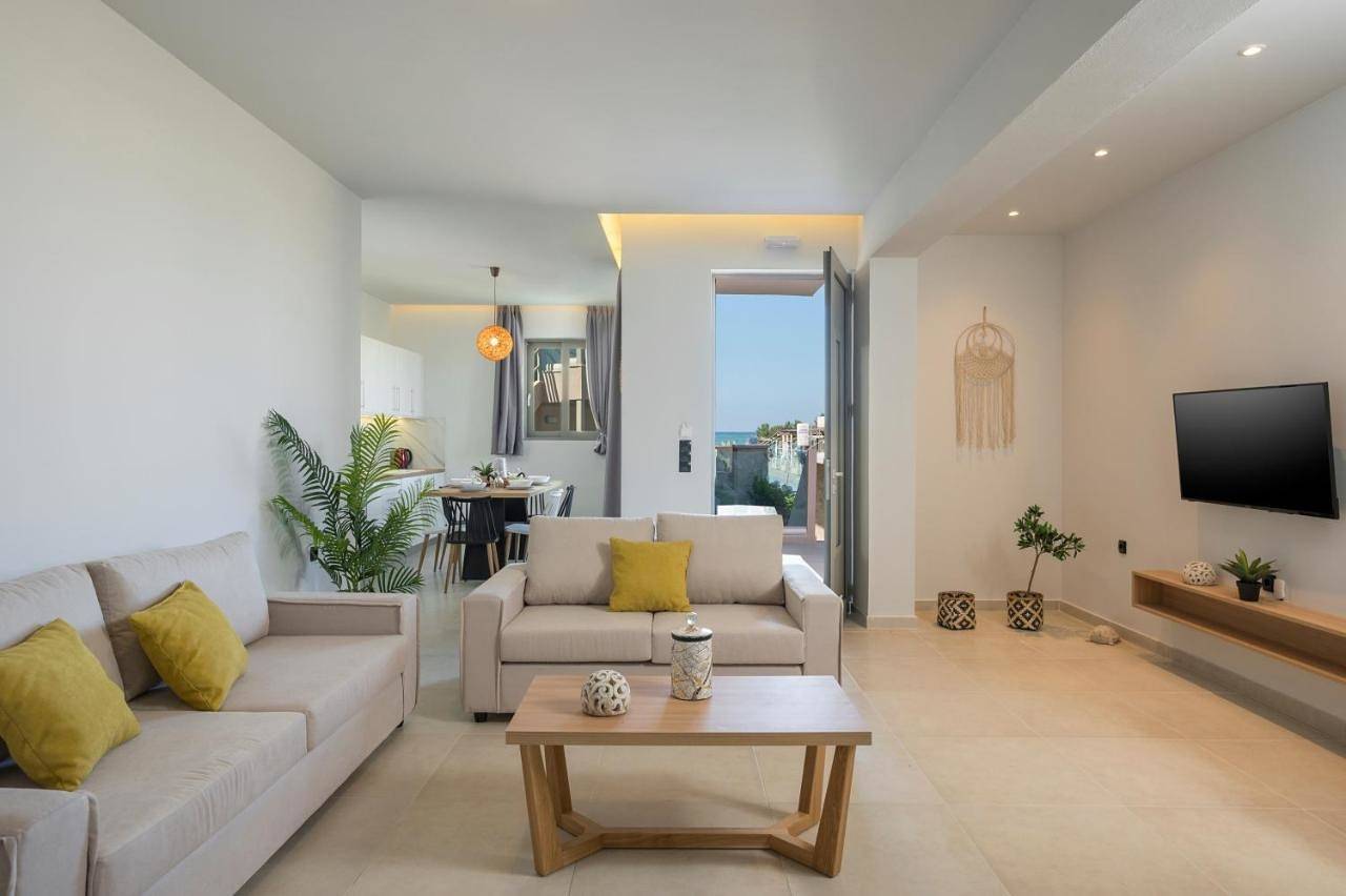 Aegean Breeze Luxury Apartments next to the sea in Maleme, Region de Chania