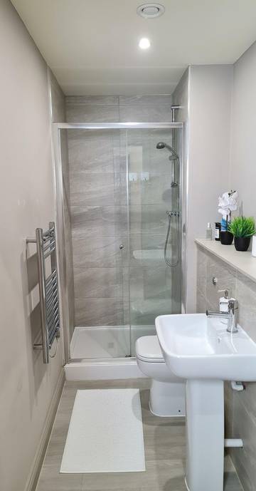 Holiday Apartment for 2 People in Leeds, West Yorkshire, Photo 3