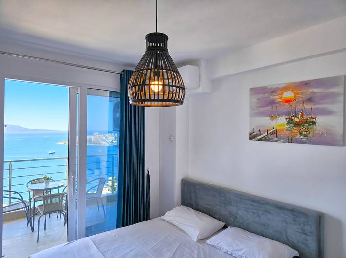 Ganze Wohnung, Ferienwohnung für 3 Personen mit Balkon in Sarandë, Vlorë