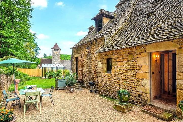 Logement d'exception dans un château à 15mn de Sarlat in Saint-Crépin-et-Carlucet, Périgord Noir