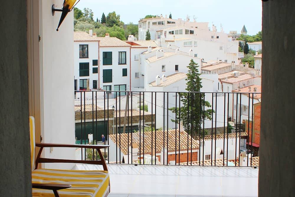 Apartamento entero, Comfortable apartment, very quiet, superb sea view, sleeps 4/6 in Cadaqués, Cap de Creus