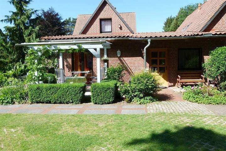 Ferienwohnung für 2 Personen, mit Terrasse und Garten