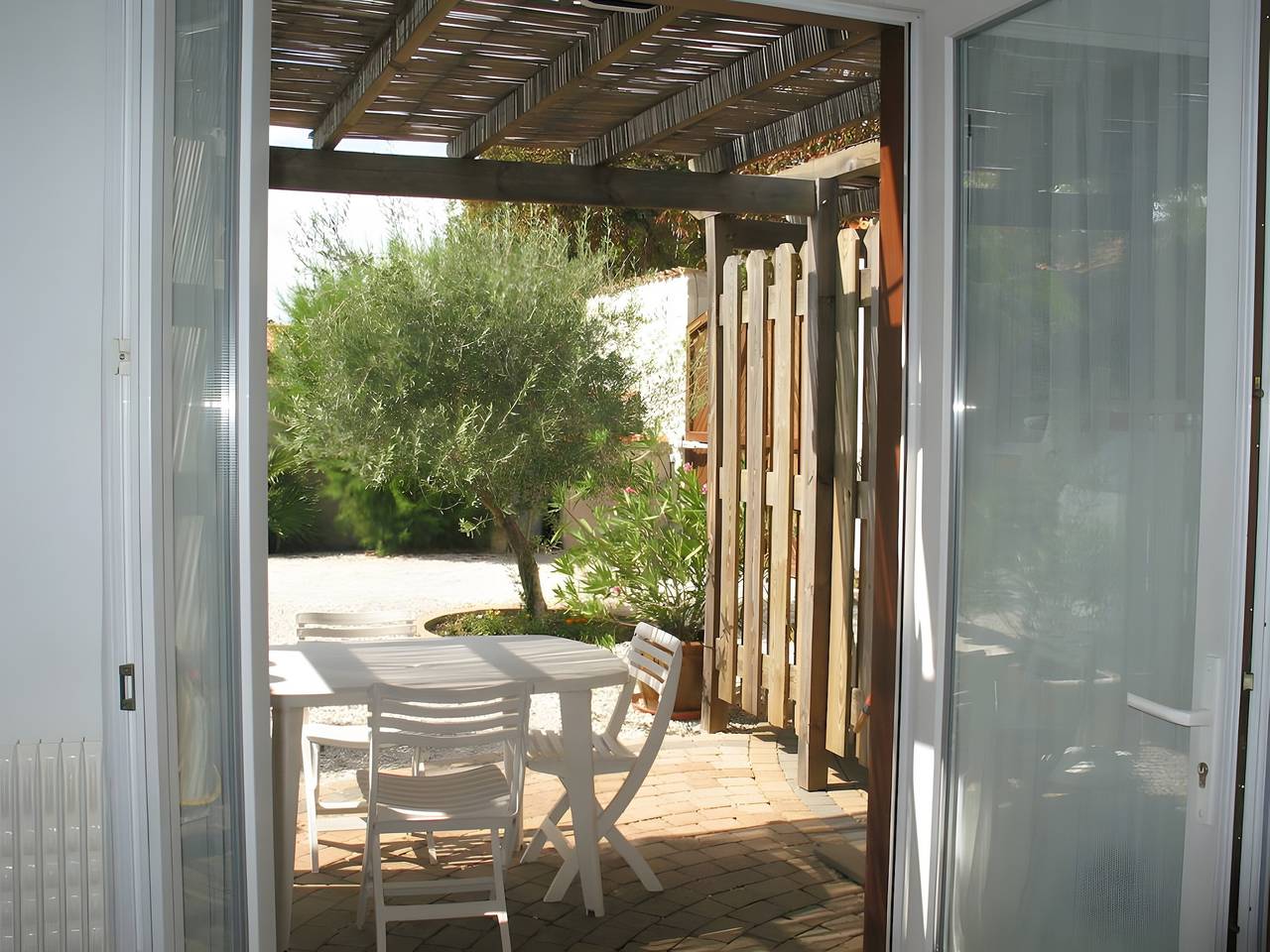 Maple Cottage, 5 Minutes from La Rochelle in Périgny, La Rochelle region