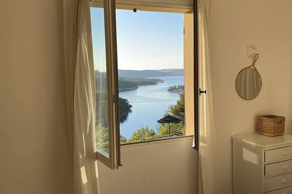 Villa Caprice, maison provençale avec vue exceptionnelle sur le lac de Ste-Croix in Bauduen, Région de Brignoles