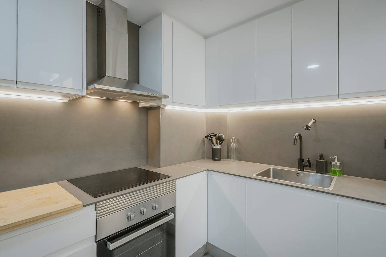 Apartamento entero, Apartamento 'Centro Burgos Real Consulado' con balcón y Wi-Fi in Burgos, Provincia de Burgos