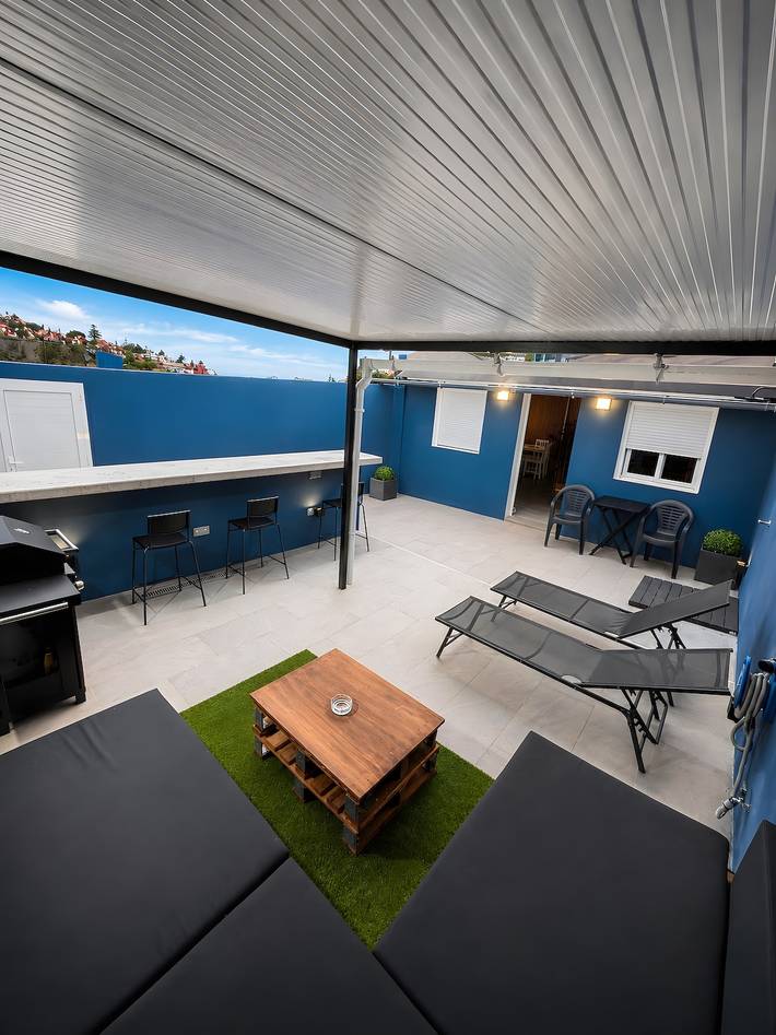 Casa de vacaciones 'Magma' con terraza privada, jardín privado y Wi-Fi in La Atalaya de Santa Brígida, Santa Brígida