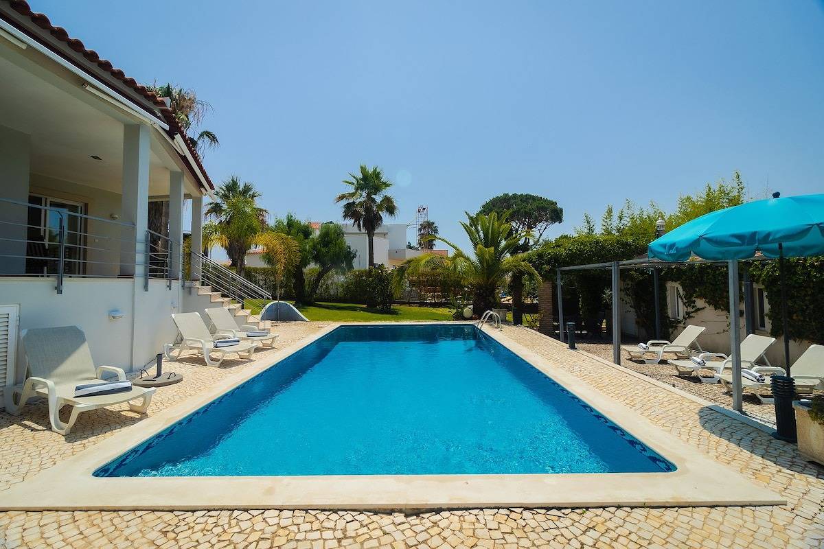 Villa Sara in Quarteira, Distrito de Faro