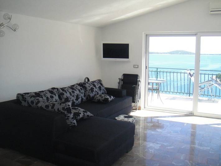 Ferienwohnung für 5 Personen, mit Terrasse in Marina
