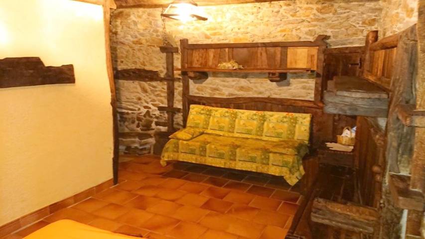 Casa rural para 4 personas, con Terraza y Jardín en Ancares - 2