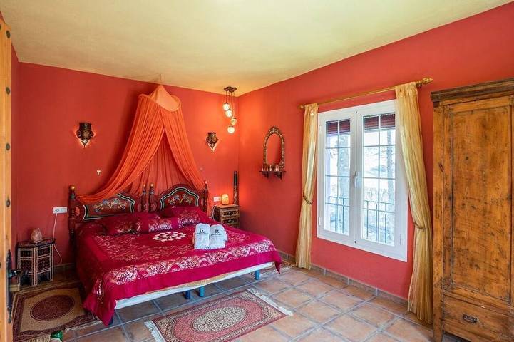 Gîte pour 12 personnes, avec jardin et balcon à Alozaina - 4