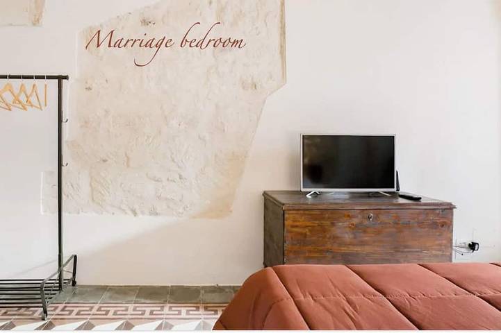 Explore the Historic City on Foot from an Old Town House in Lecce, Lecce Province