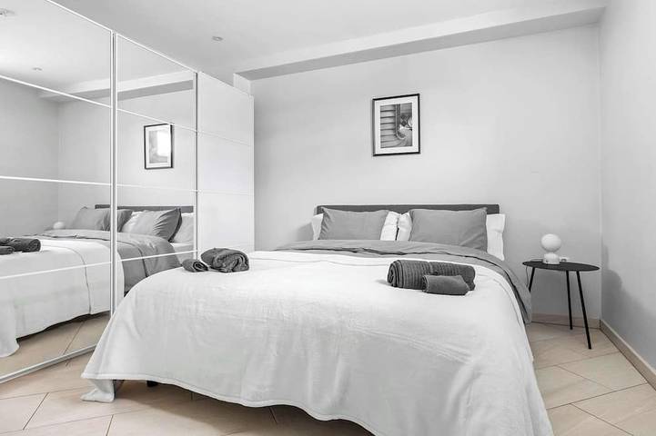 Ganze Wohnung, Cozy 1Br Apartment 20min to City Self Check-in in Hägersten-Liljeholmens stadsdelsområde, Schwedische Ostsee