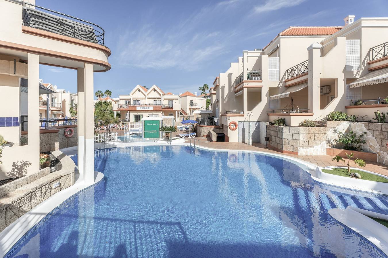 Apartamento entero, Apartamento Vacacional 'Yucca Park 1 Bed' con Terraza Privada, Wi-Fi y Aire Acondicionado in Playa del Duque, Adeje
