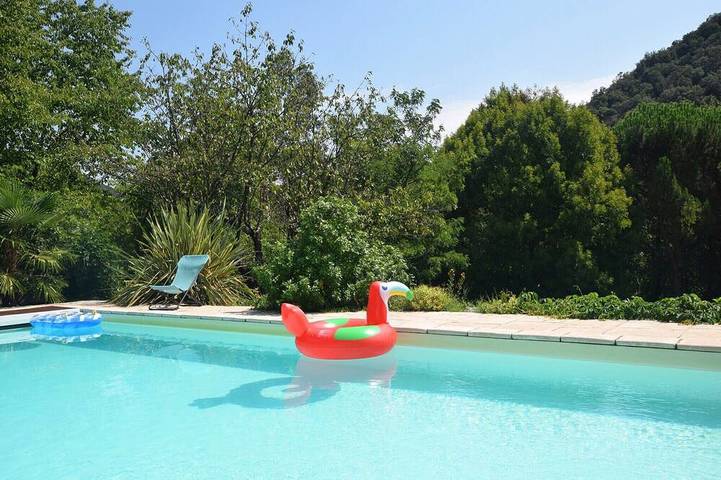 Maison de vacances pour 6 personnes, avec Terrasse ainsi que Jardin et Piscine