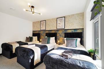 Apartment for 5 People in Wakefield, West Yorkshire, Photo 2