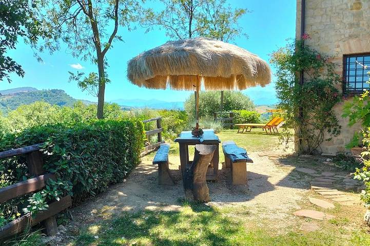 Ferienwohnung für 6 Personen, mit Garten und Pool in Penna San Giovanni