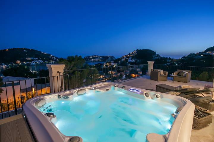 Ferienhaus für 8 Personen, mit Terrasse und Whirlpool sowie Garten in Port d'Andratx - 3