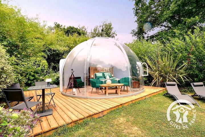 Chambre d’hôte pour 2 personnes, avec Terrasse ainsi que Jardin et Vue en Bretagne