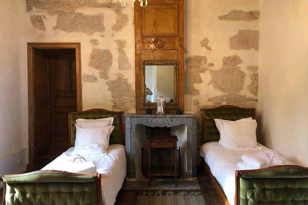 Suite familiale 4 couchages Sous la grâce du ciel in Montanges, Nantua