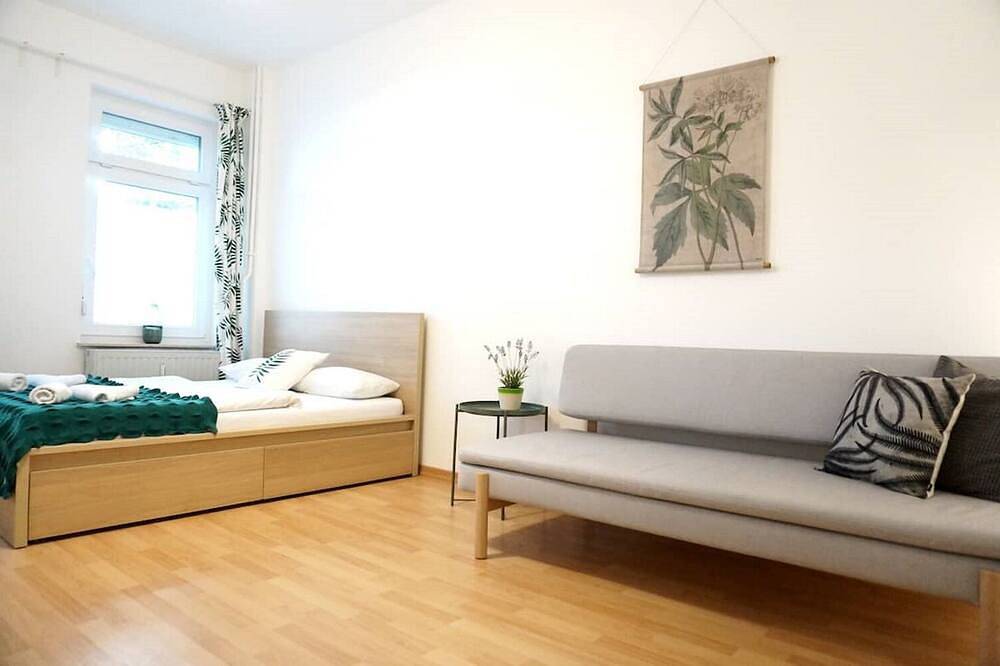 Ganze Wohnung, Legale Ferienwohnung im Prenzlauer Berg Nähe Helmholtzplatz in Prenzlauer Berg Berlin, Berlin