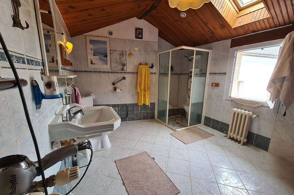 Grande chambre calme avec vue, wifi et parking - Le Pêchereau in Le Pêchereau, Région de Châteauroux
