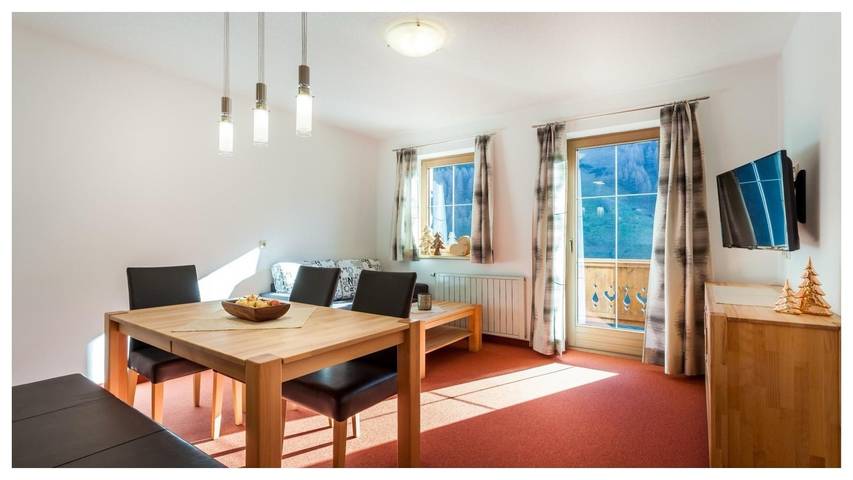 Ferienwohnung für 5 Personen, mit Ausblick und Balkon in Hintertux - 3