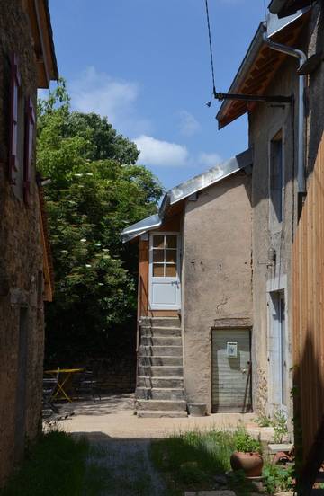 Gîte pour 2 personnes, avec jardin dans le Jura