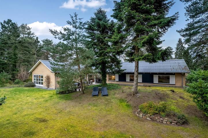 Ferienhaus für 14 Personen, mit Terrasse und Garten in Marielyst