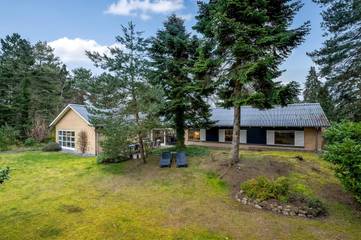 Ferienhaus für 14 Personen, mit Terrasse und Garten in Marielyst