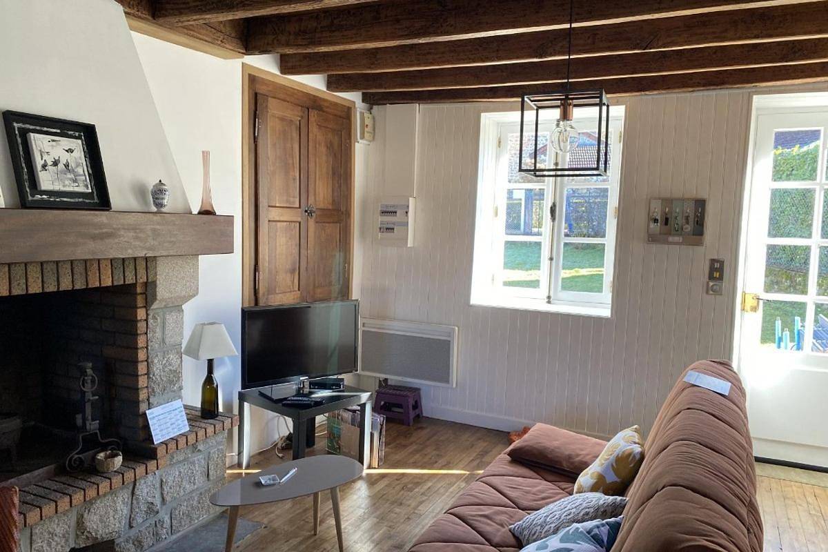 Two-Bedroom House in Saint-Moreil, Région d'Aubussargues