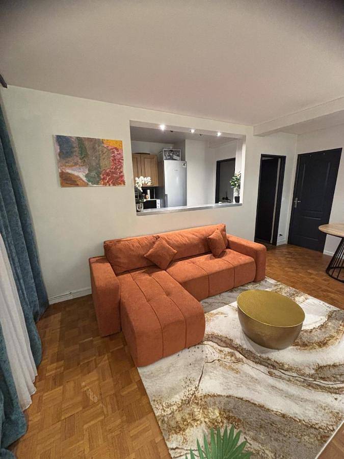 Appartement entier, Two-Bedroom Apartment in Montrouge, Hauts-de-Seine